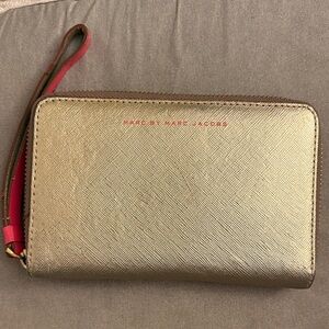 Marc By Marc Jacobs Gold Metallic Zip Wristlet with Pink Strap